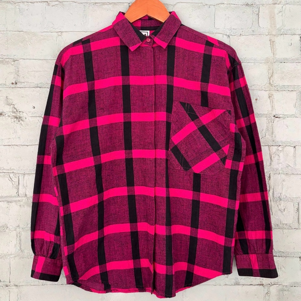Vintage Plaid Shirt in Black and Fuschia